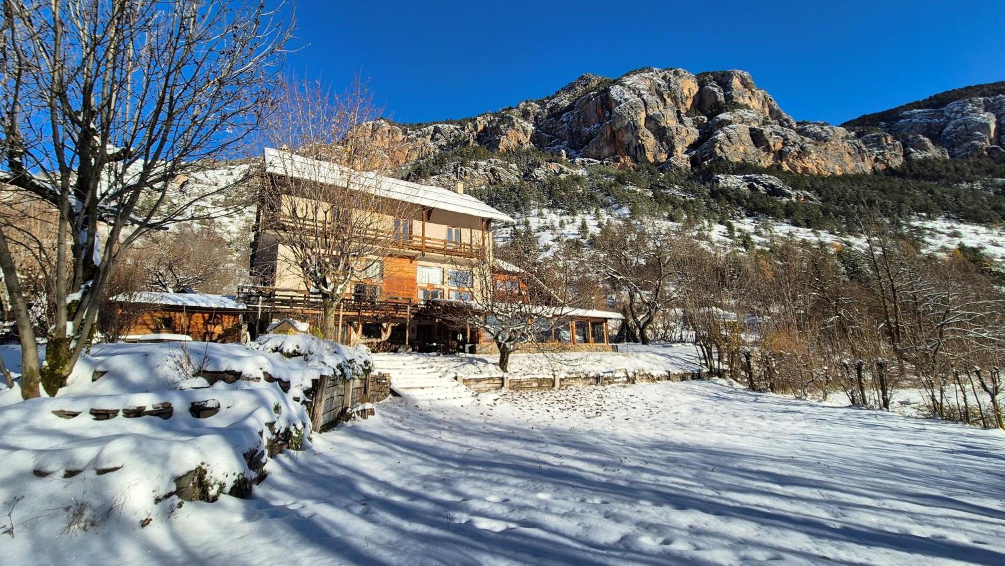 Hotel Restaurant Gites Les 5 Saisons Фрессиньер Экстерьер фото