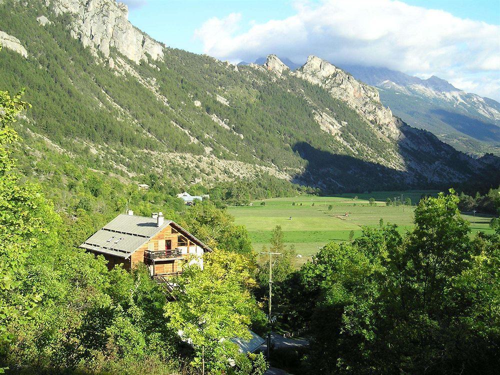 Hotel Restaurant Gites Les 5 Saisons Фрессиньер Экстерьер фото